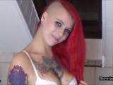 Bonnie-Stylez - Geiler PISS in weißen STRING