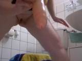 Candy34 - Periodenfutze mit Tampon und Dildo gefickt