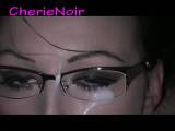 CherieNoir - Radikale Brillen-Melkmaschine