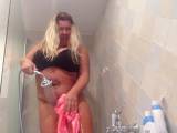 Deine-Chefin - Piss in ROSA Gummi-Slip / Windelfetish