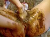 DirtyBarbara - 2 Hände in Pussy mit Scheiße ..