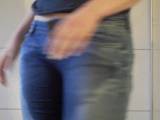 EvilBitch - Geiler Jeanshosen Piss