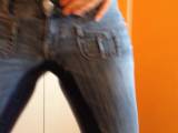 FeuchteSchnecke - Geil in die Jeans gepisst!