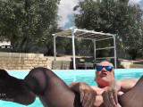 Hotvaleria - Dildofick im Pool