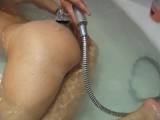 Karin690 - Selbstbefriedigung in der Badewanne !!