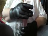 Lady-Ambrosya - Leder Handschuhe in Nahaufnahme