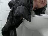 MariaDevot - Brav ins WC gemacht !