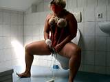 MariePervers - self torture orgasmus in der toilette