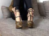 Miss-Doertie - Sklavenfixierung: Schuhe und Stimme!