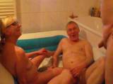 OmiBea - Pissspiele und Fickenim NS Pool