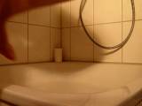 ScatTina - In die Dusche gekackt