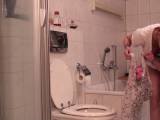 Sexenia - Verpeilte Morgentoilette. (RS)
