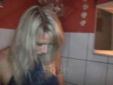 SweetSusiNRW - Pissen im Klo