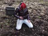 WishmasterXL - Geiler Blowjob von meiner Stallbitch im Dreck Pov