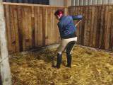 anica-red - Pissen im Stalleimer
