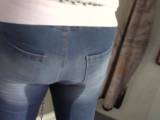 bondageangel - Dicke Socken, weißen Rollkragenpullover, enge Jeans und .... pissen!