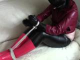 bondageangel - Up in Gummistiefeln und engen Leggins gebunden