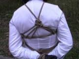 bondageangel - Kleine Fenster Bondage, 7. Oktober: in den Wäldern Roped