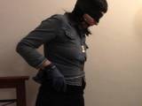 bondageangel - In Jeans mit Handschellen gefesselt