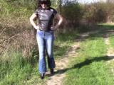 bondageangel - Pinkeln in einer neuen engen Jeans bondageangel - Pinkeln in einer neuen engen Jeans