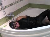 bondageangel - Mein Leder Sklavinnen, Teil: Showering