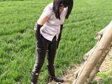 bondageangel - Heftiges Leder Jeans, Rauchen und pissen