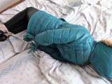 bondageangel - Mein Bondagefenster, 6. April 2017: Blaue Daunenjacke