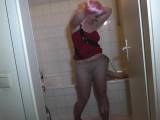 extremsusi191 - besoffene Faschingsnutte pisst Milf an
