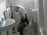 fetisch-x-paar - Auf der Toilette mit Lady C.