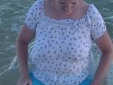 freche-hexse - in jeans gepullert im meer