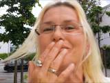 kaetzchen75 - Outdoor Pissen im Pinken Höschen