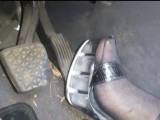 nylonjunge - High Heels: Im Auto **Pedal Pumping**