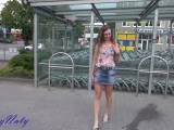 sexynaty - Pissen auf dem Parkplatz