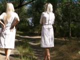 tomnata - In Krankenschwestern Kitteln outdoors